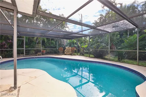 612 SE 2nd Street, Cape Coral, FL 33990 - MLS#: 225005889