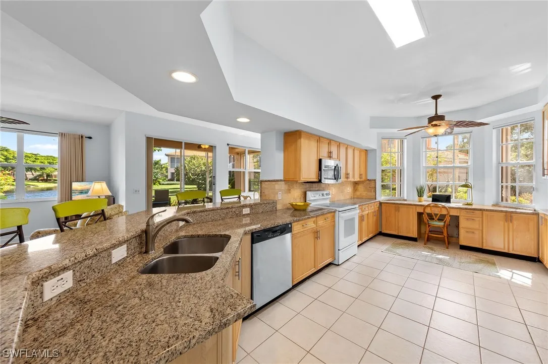 Bonita Springs, Florida 34135, United States, 2 Bedrooms Bedrooms, ,2 BathroomsBathrooms,Residential,Active,209225