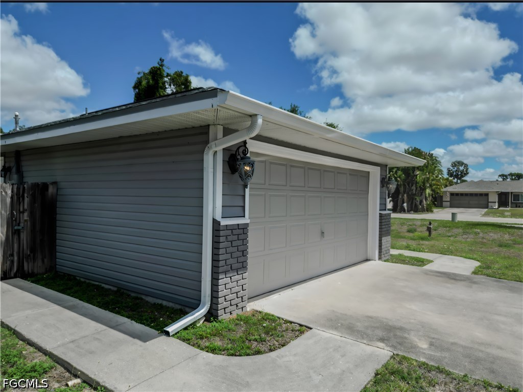 8241 Harrisburg Drive