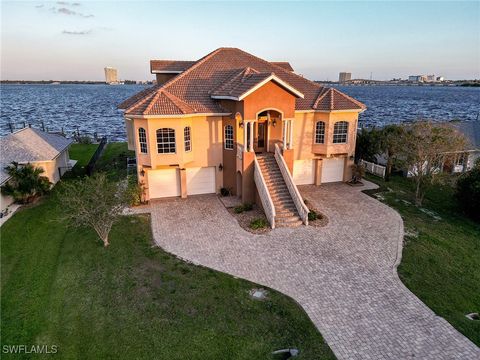 123 E North Shore Avenue North Fort Myers FL 33917