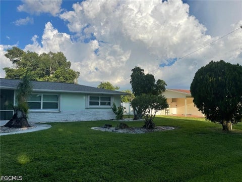 Tiny photo for 2705 SE 17th Avenue, Cape Coral, FL 33904 (MLS # 2026030906)