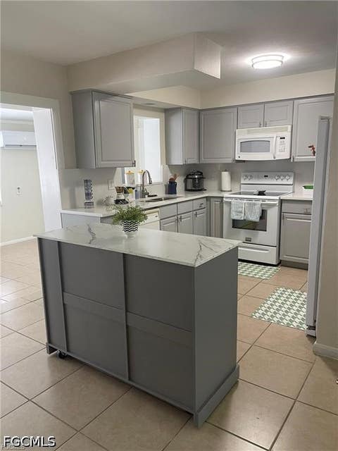 Tiny photo for 2705 SE 17th Avenue, Cape Coral, FL 33904 (MLS # 2026030906)