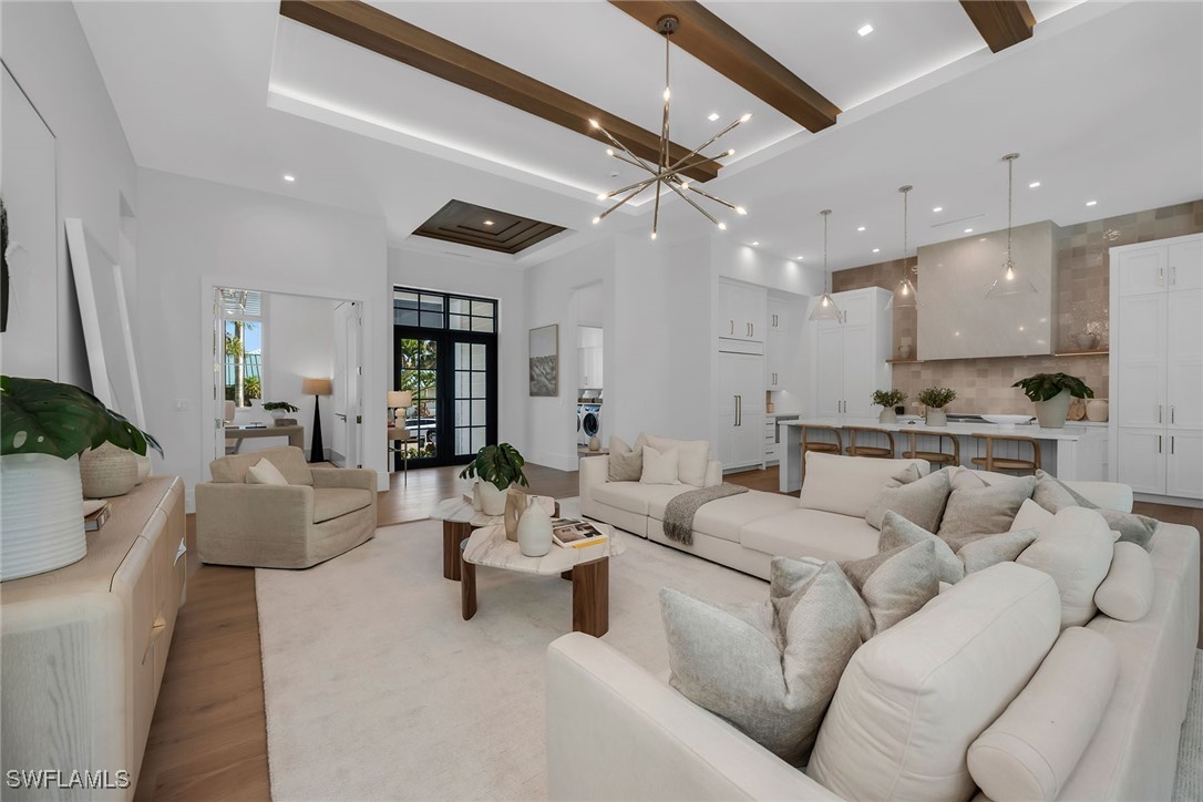 635 Parkview Lane