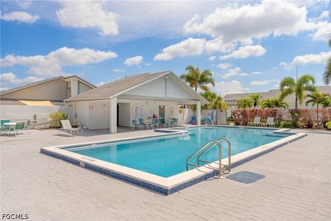 Tiny photo for 9712 Maplecrest Circle, Lehigh Acres, FL 33936 (MLS # 2026020412)