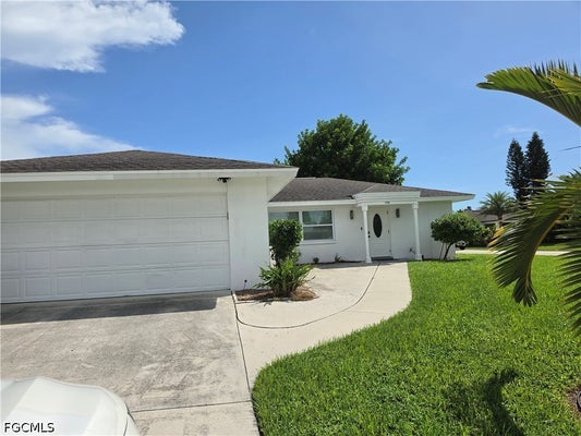 1300 SE 31ST TER, CAPE CORAL, FL 33904 - Image d2c4ddf49c3f30d82fcaaacc17f8d13f/2632902874