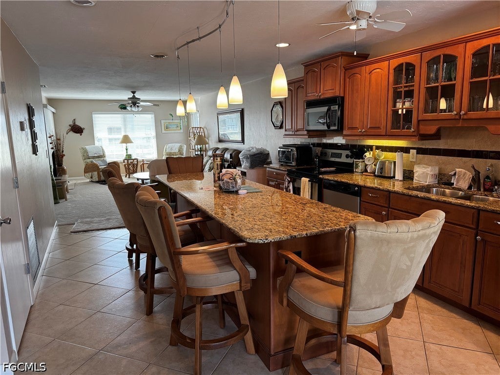 4417 Country Club Boulevard B8