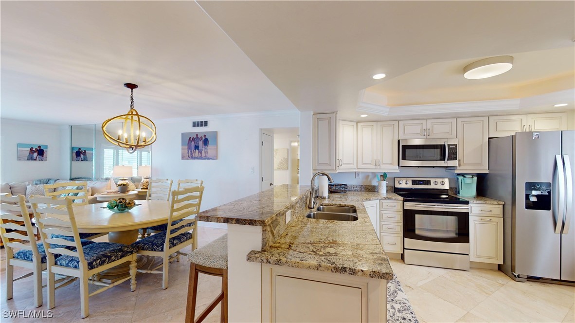 6660 Estero Boulevard 502