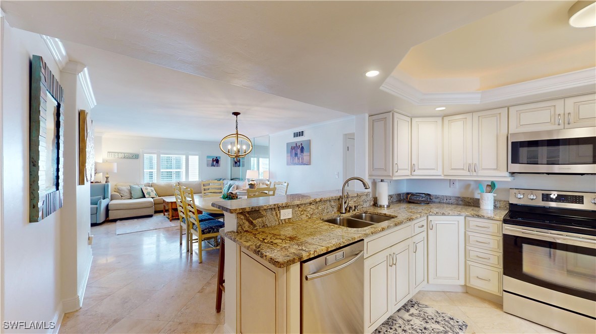 6660 Estero Boulevard 502