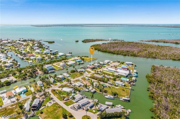 2272 YORK RD, ST JAMES CITY, FL 33956 - Image d2e8053ff7e38fc86ec19552e682c9f2/632328884