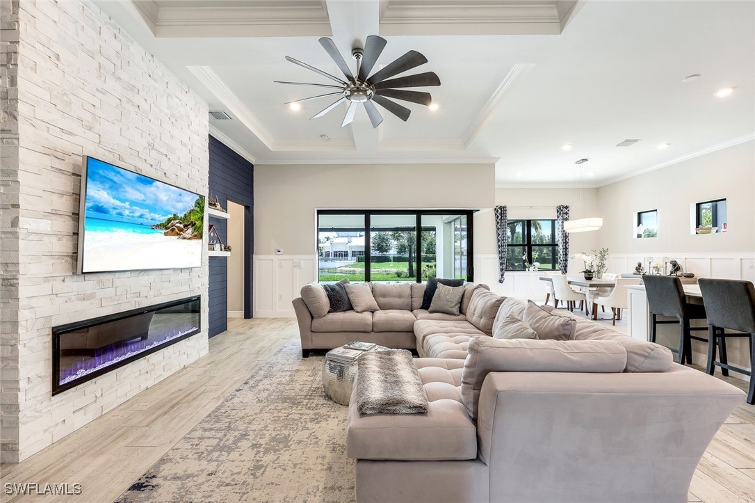9112 Snowy Owl Way