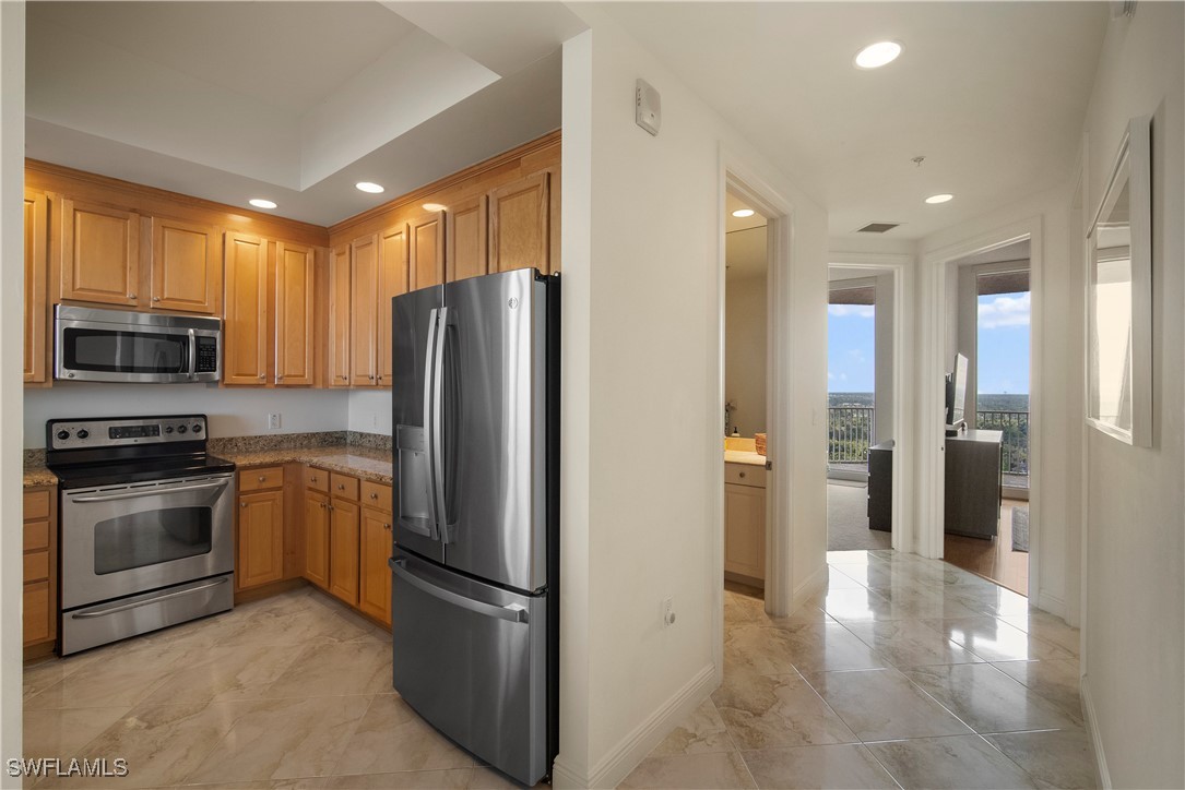 2090 W 1st Street J2510