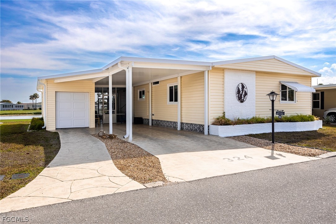 324 Nicklaus Boulevard