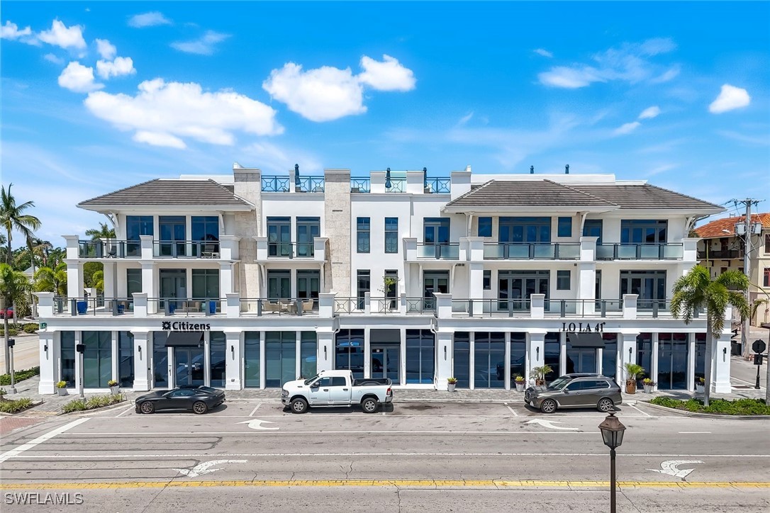 875 6th Avenue S 303