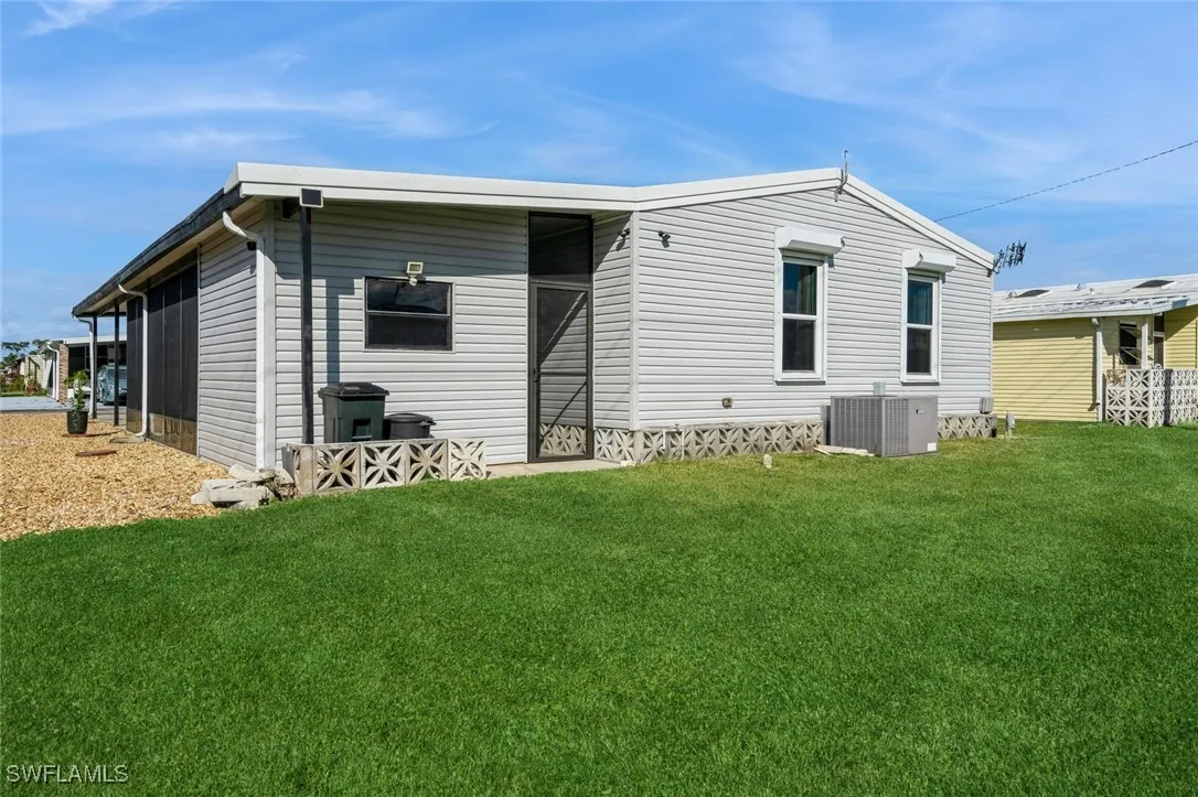 North Fort Myers, Florida 33903, United States, 2 Bedrooms Bedrooms, ,2 BathroomsBathrooms,Residential,Active,25503