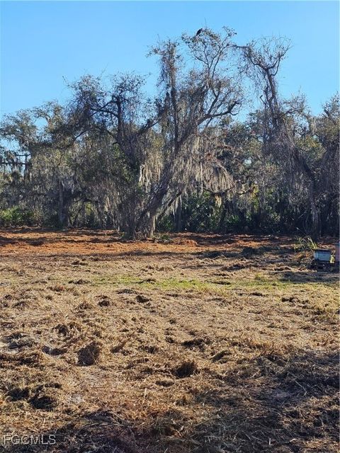 16470 B2 Daughtreys Creek North Fort Myers FL 33917