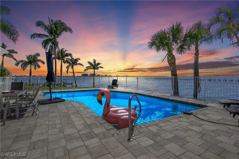 1202 Flamingo Drive Cape Coral FL 33904