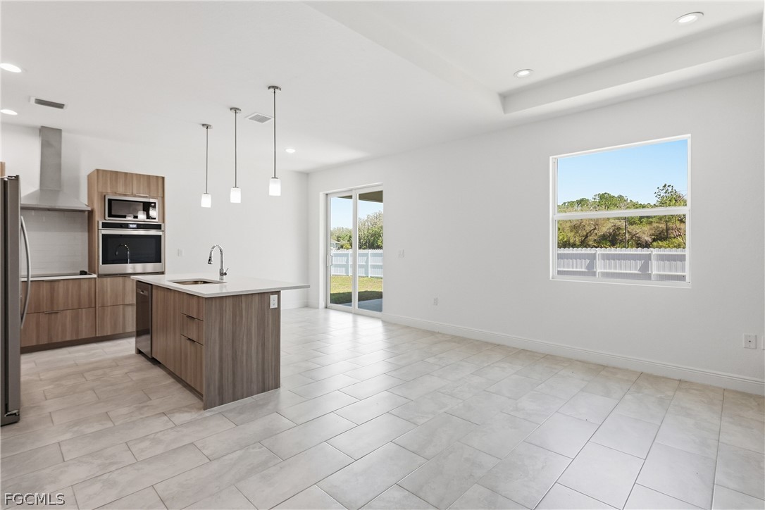 1300 E BUCKNELL Lane