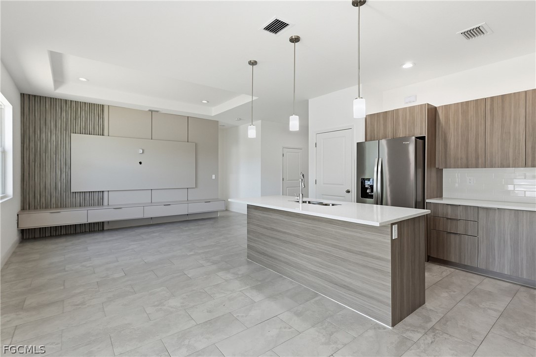 1300 E BUCKNELL Lane