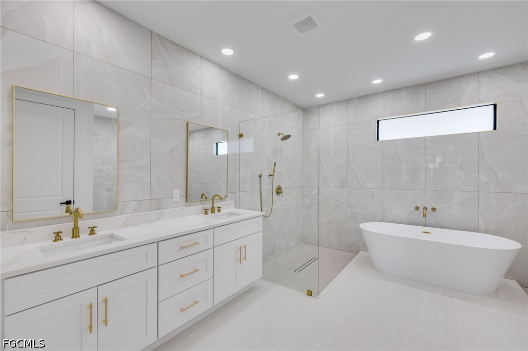 745 Andover Avenue S