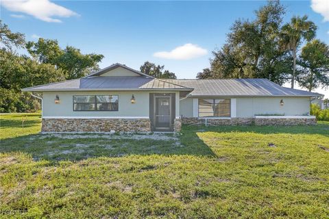 10735 Clementine Place North Fort Myers FL 33917