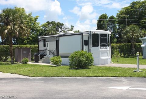 A home in NAPLES