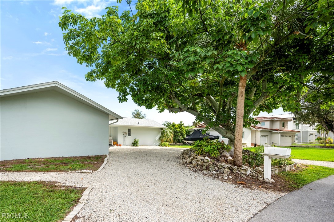 2271 Harbor Road