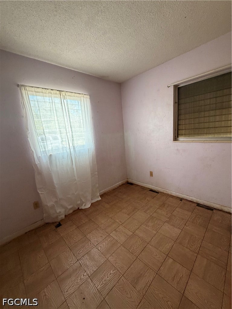 1152 Navajo Avenue