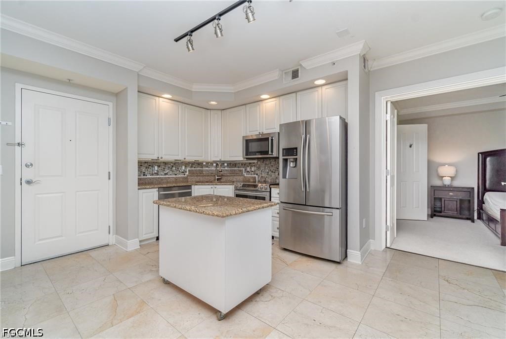 2825 Palm Beach Boulevard 614