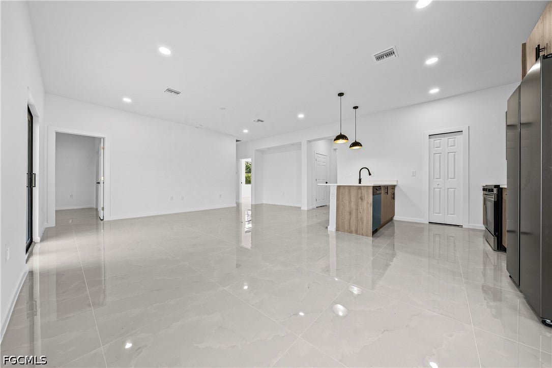 3305 43rd Street W