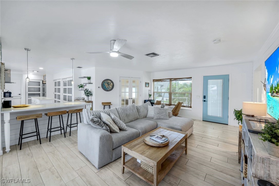 1048 Cottonwood Court