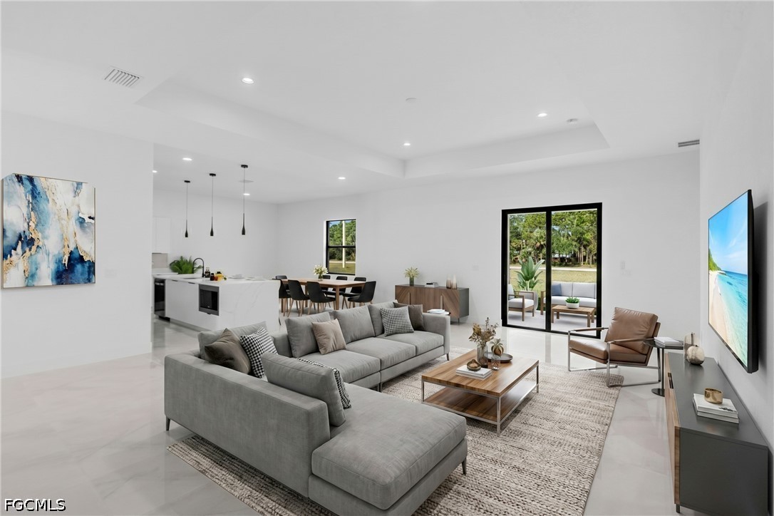 8005 Sunrise Circle