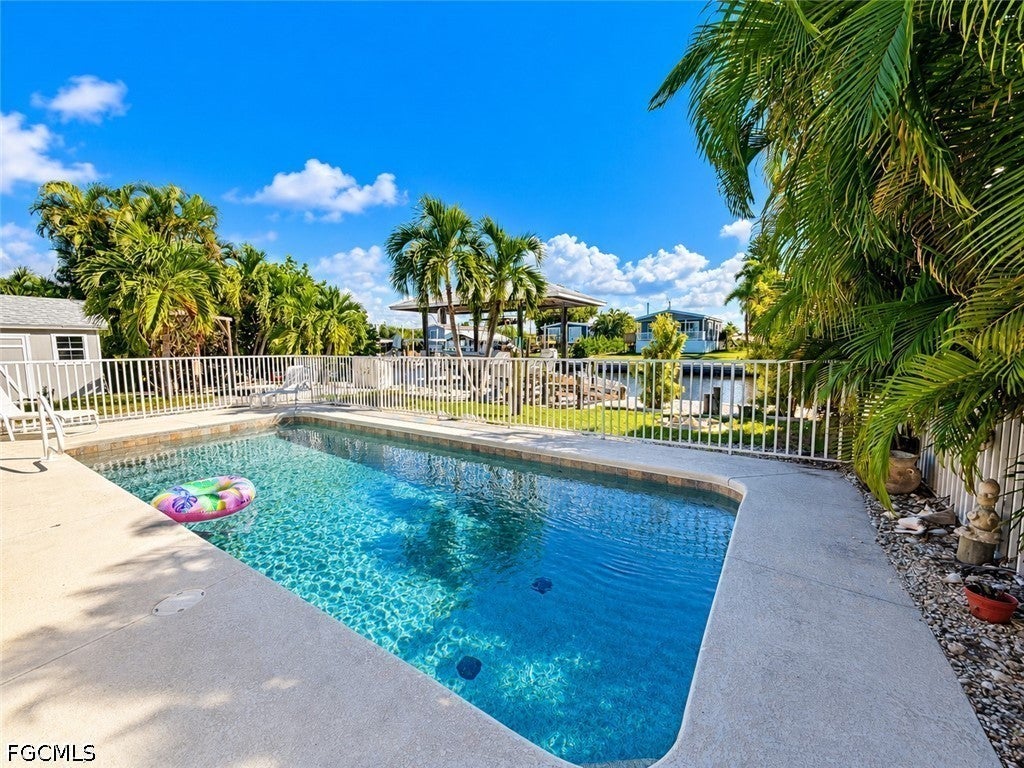 2708 Sanderling Court