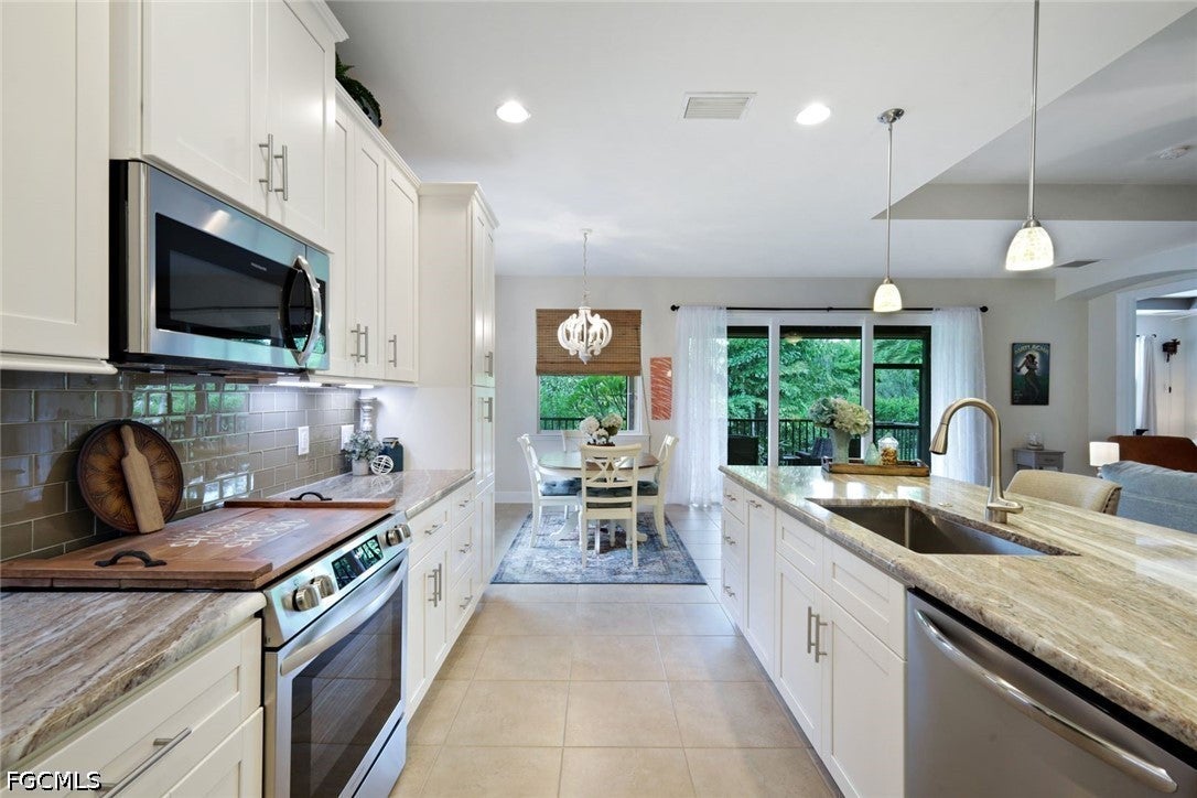 8554 Banyan Bay Boulevard