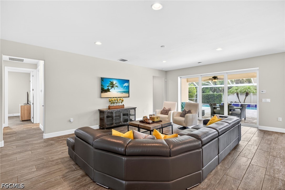 10582 Jackson Square Drive