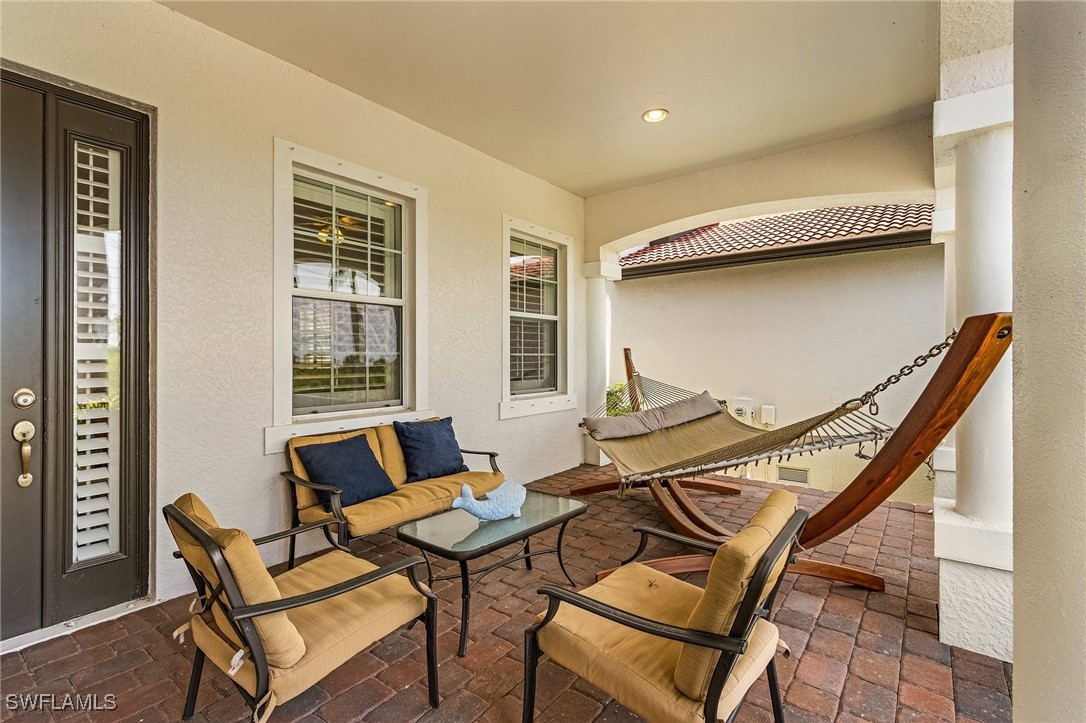 8108 Banyan Breeze Way