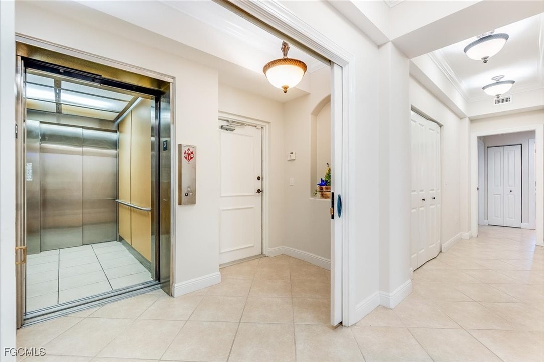 10060 Lake Cove Drive 202