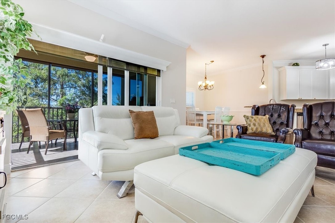 10060 Lake Cove Drive 202