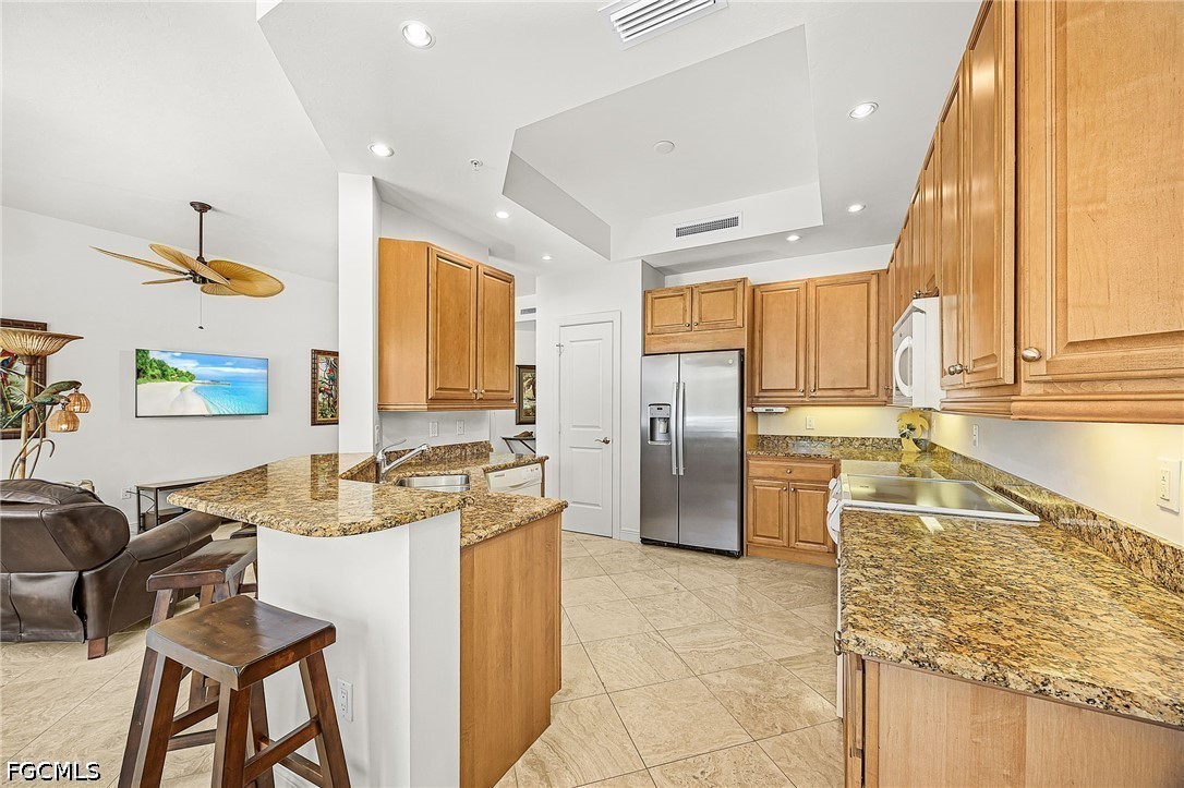 4182 Bay Beach Lane 722