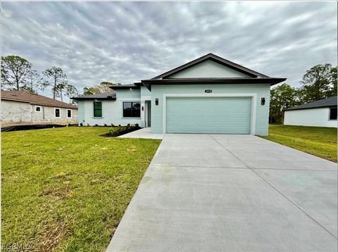 1014 Magnolia Avenue Lehigh Acres FL 33972