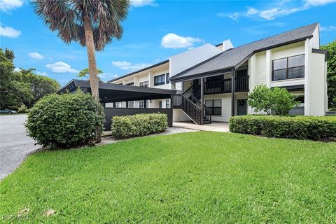 16472 Timberlakes Drive 204 Fort Myers FL 33908