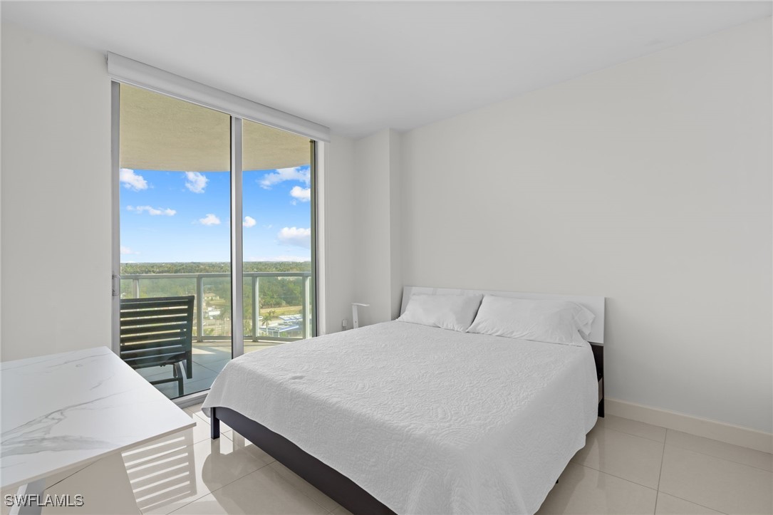 3000 Oasis Grand Boulevard 1101