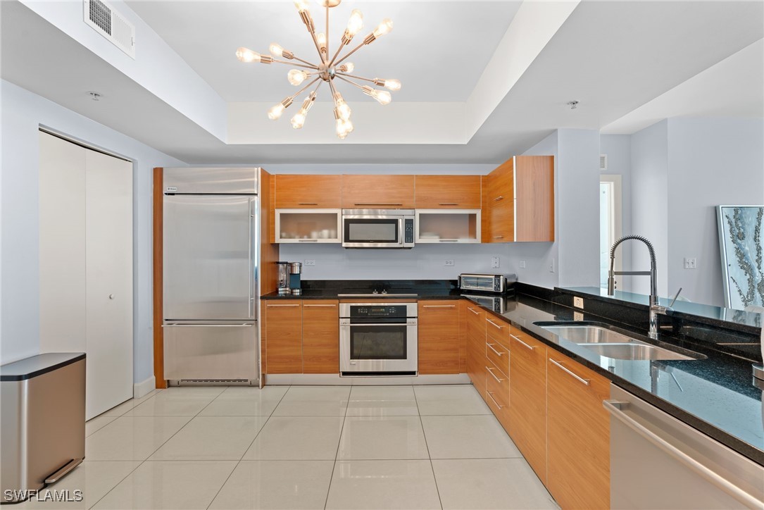 3000 Oasis Grand Boulevard 1101