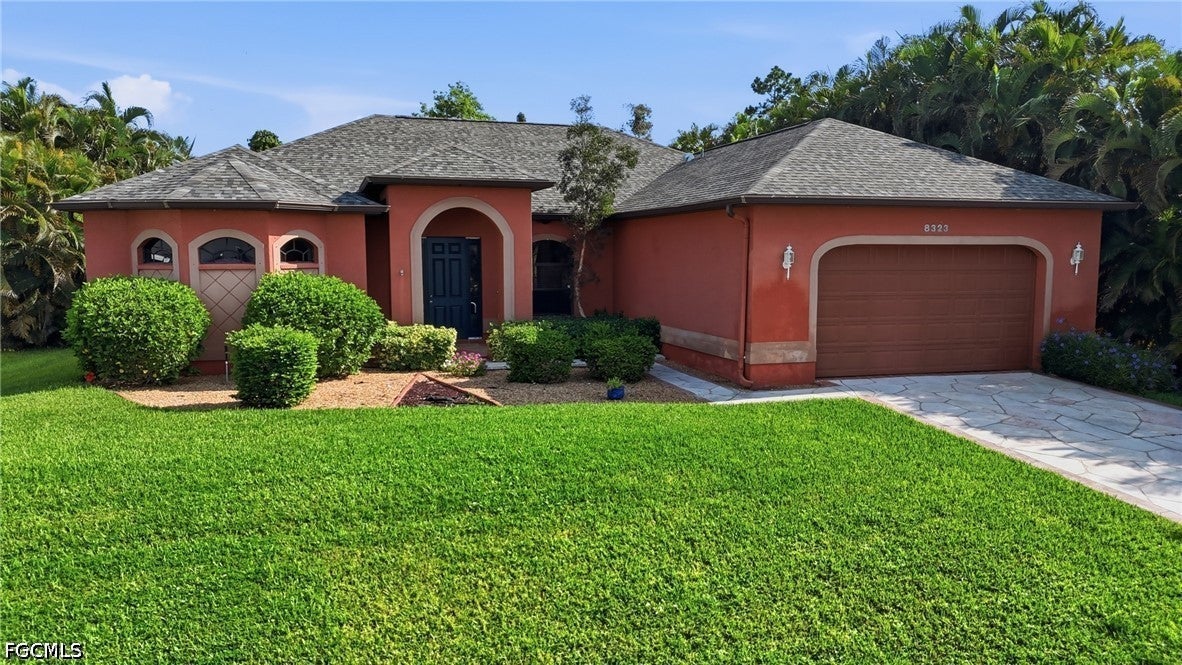 8323 Caloosa Road