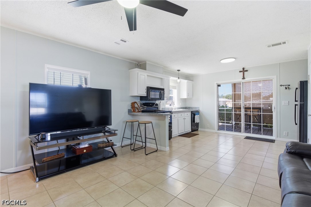 5558 Palm Beach Boulevard 105