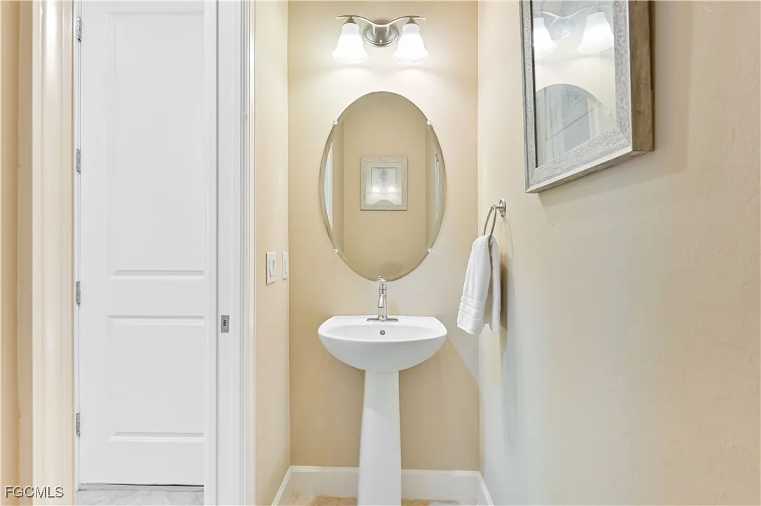 Alva, Florida 33920, United States, 2 Bedrooms Bedrooms, ,3 BathroomsBathrooms,Residential,Active,223962