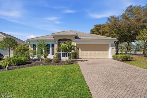 2457 Sutherland Court Cape Coral FL 33991