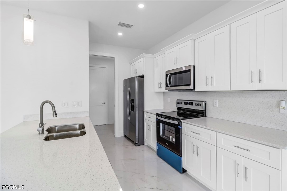2933 Van Buren Parkway
