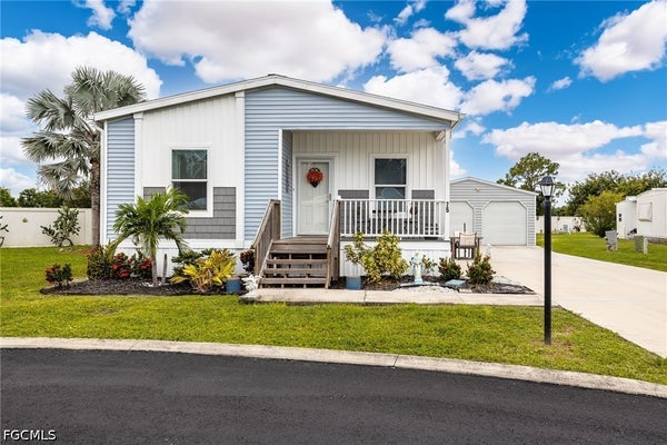 75 SANDERS CT, NORTH FORT MYERS, FL 33903 - Image d7ea3bc95526a4c84a5e1897df9a0e99/712189667