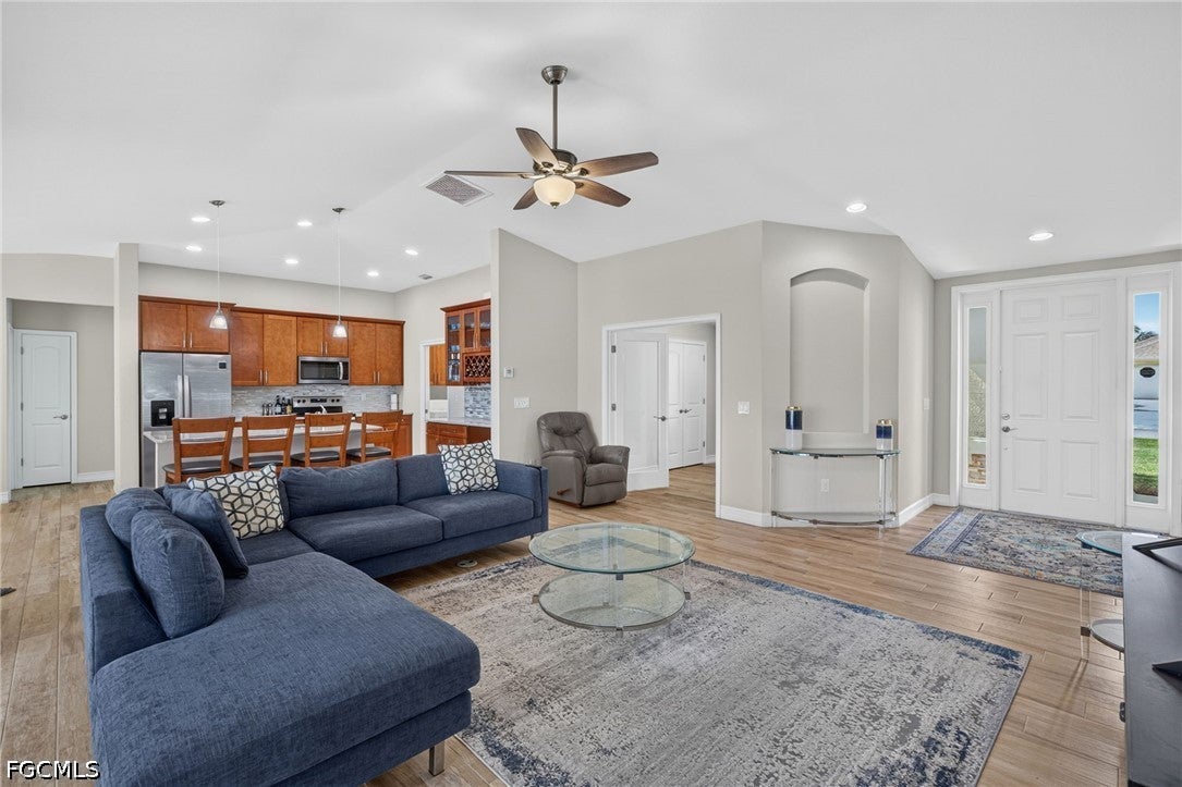 2115 SW 30th Terrace