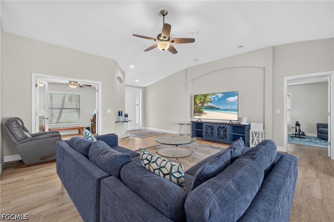 2115 SW 30th Terrace